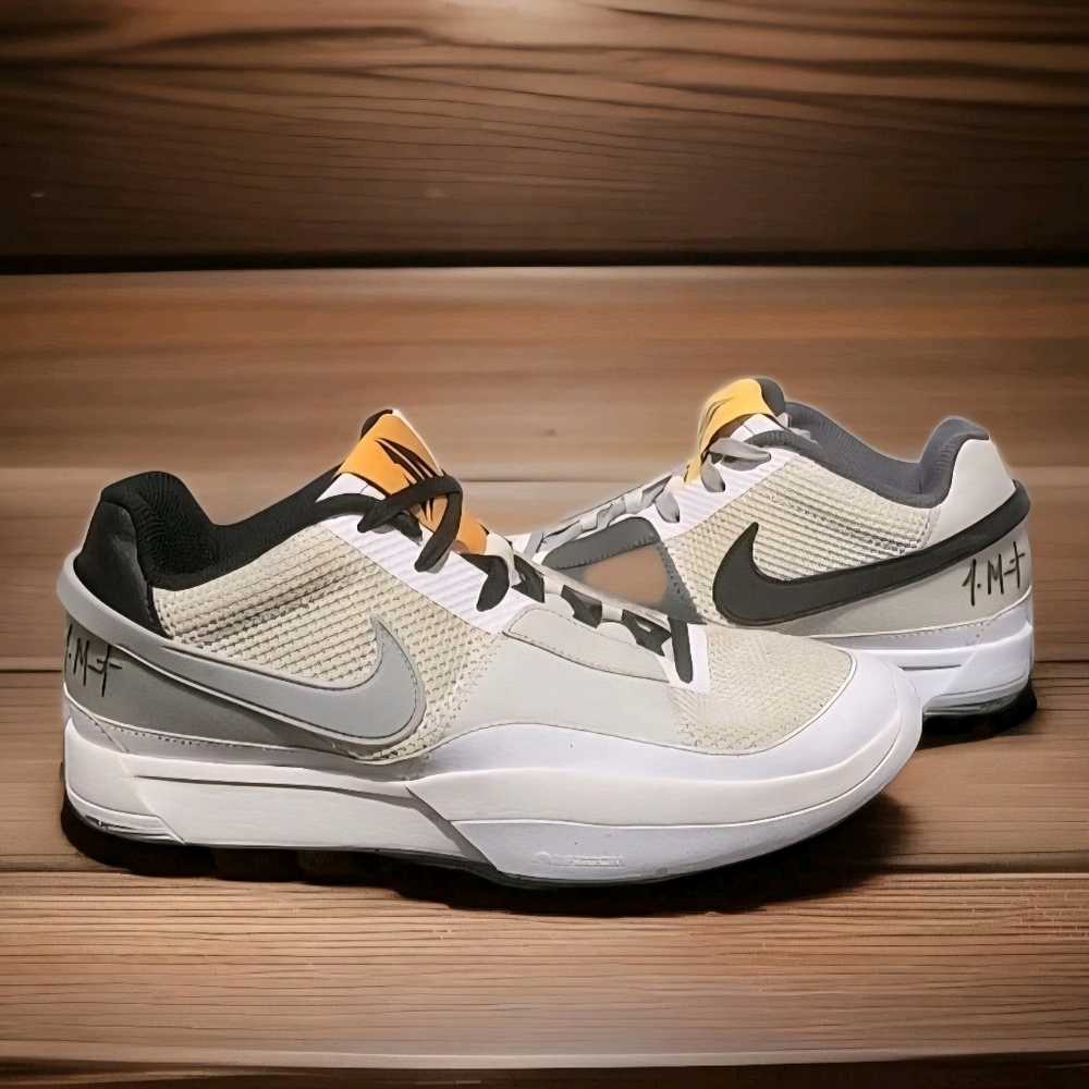 Nike Men's White Gray Black and Gold Tennis Sneakers